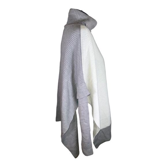 LA CLASSE COUTURE Kiara Poncho Size M/L - Picture 8 of 16